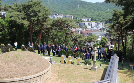 손병희 성사 순도·순국 102주기 묘소 참례식 봉행