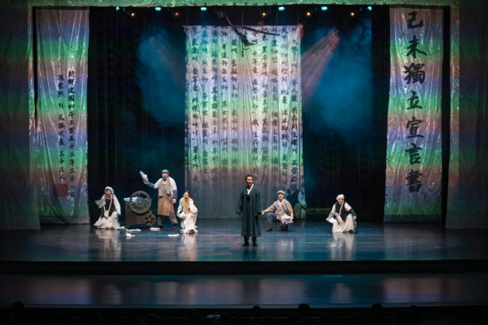 r독립선언서 낭독 장면.jpg