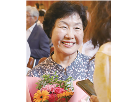 “이 상은 남해천도교봉사회에 드리는 상입니다”