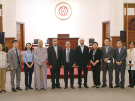 중국종교인평화회의 대표단, 교령사 방문